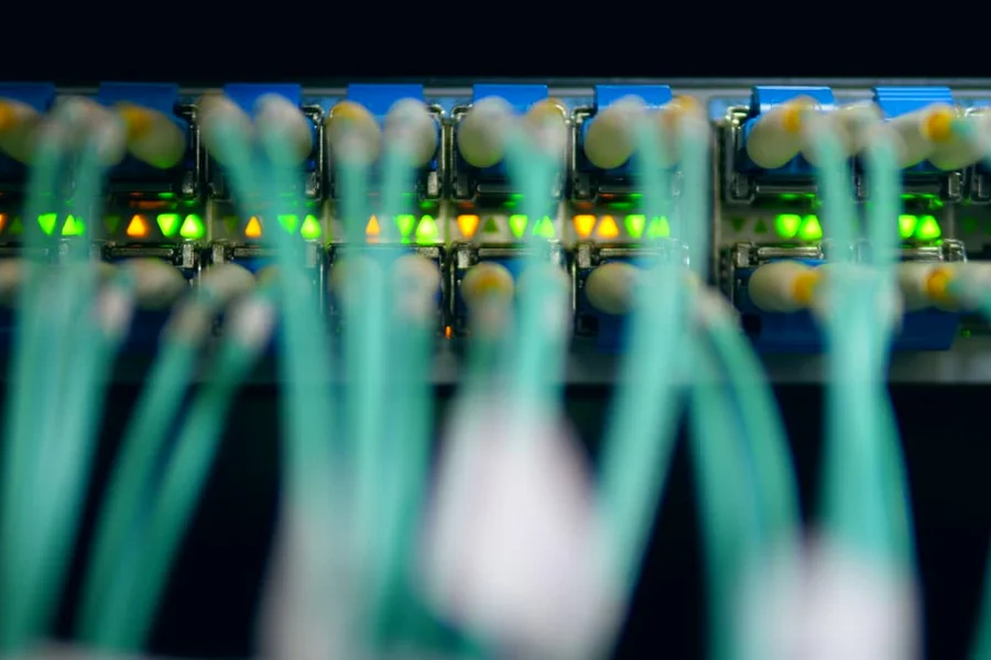 Fibre optic network connections